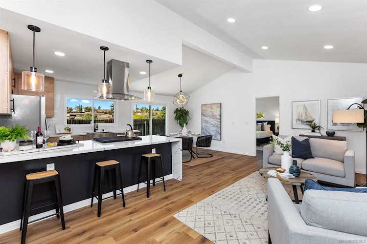 12694 Jackson Heights Dr El Cajon, CA 92021