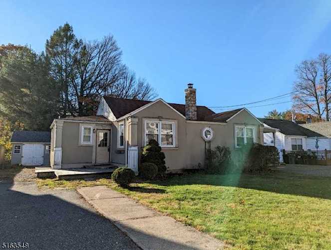23 Cove Rd Mount Arlington Boro, NJ 07856