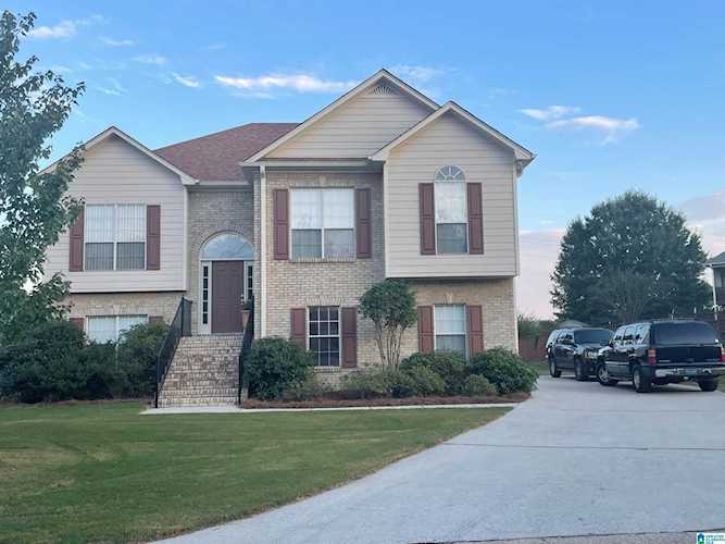 135 Heather Lane Pelham, AL 35124