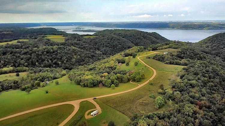 58182 Mississippi Ridge Ln Seneca, WI 54654