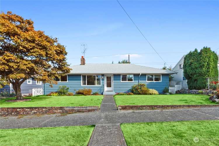 7916 17th Ave SW Seattle, WA 98106