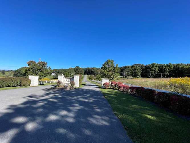 Hickory Ridge Lewisburg, WV 24901