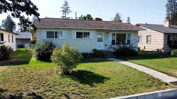 1122 E 37th Spokane, WA 99203
