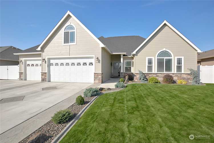 1012 S 89th St Yakima, WA 98908