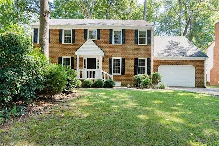 605 Hollygate Ln Chesapeake, VA 23322
