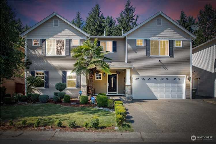 17626 93rd Ave E Puyallup, WA 98375