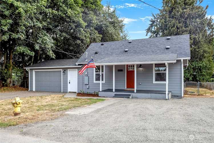 324 NW 3rd Ave Kelso, WA 98626
