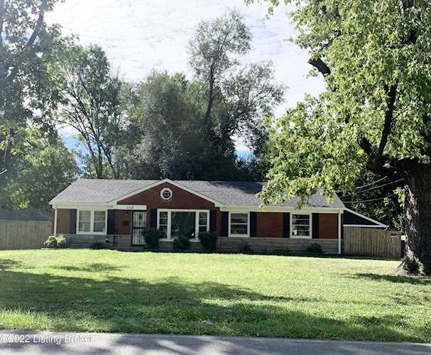 1712 Kennedy Rd Louisville, KY 40216