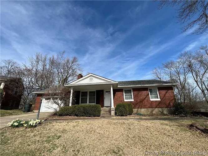 126 Edgemont Dr New Albany, IN 47150