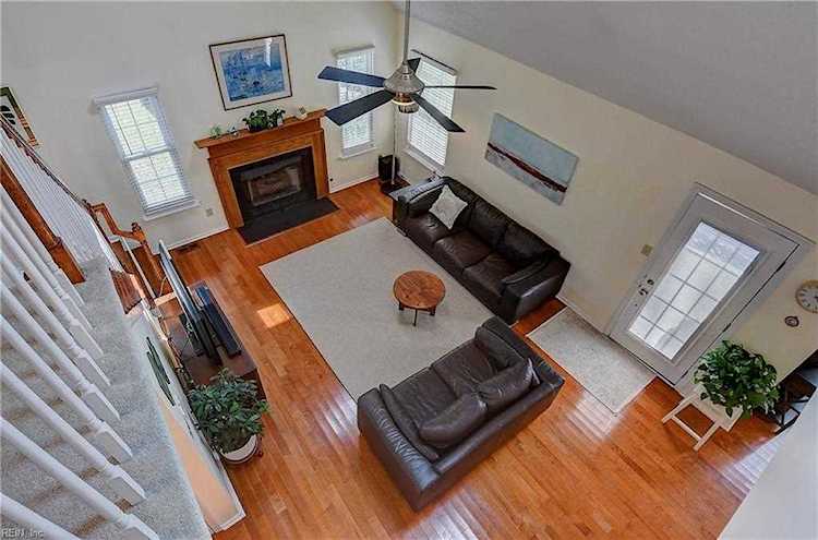 1324 Creekview Dr Chesapeake, VA 23321