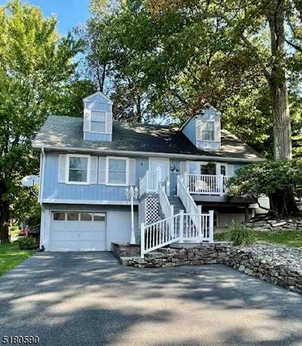 9 King Hill Rd High Bridge Boro, NJ 08829