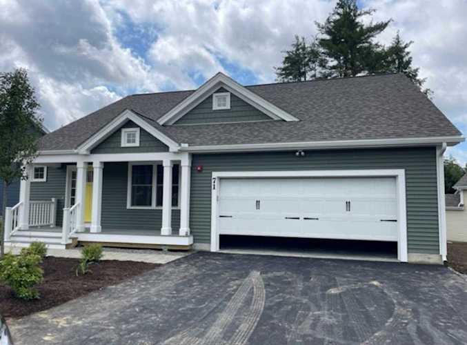 71 Three Ponds Dr #39 Brentwood, NH 03833