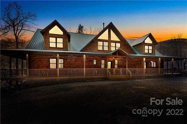 3545 Black Camp Gap Rd Maggie Valley, NC 28751