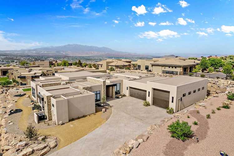 2015 S Pinnacle CIR St George, UT 84790