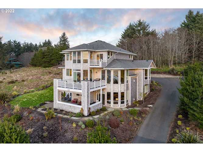 5445 Tyee Neskowin, OR 97149