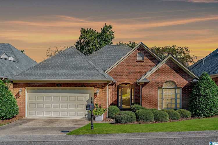1618 Hamilton Court Vestavia Hills, AL 35243