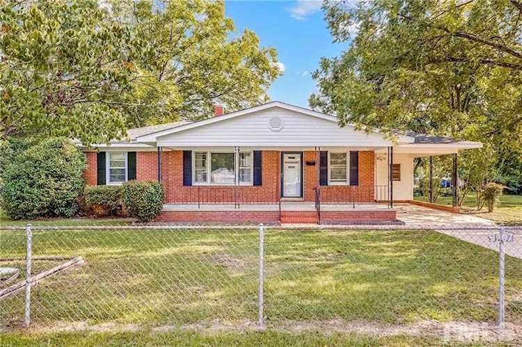 5207 Birch Road Fayetteville, NC 28304