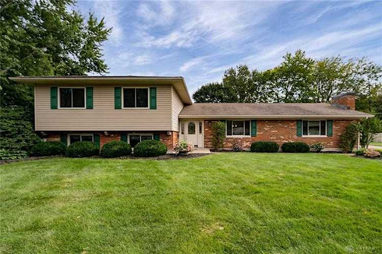 8040 Talbrook Court Centerville, OH 45458 | Vision Realty Inc. Photo 1