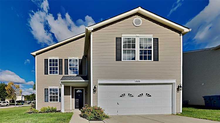 15030 Doe Creek Ct Noblesville, IN 46060 | MLS 21884921 Photo 1