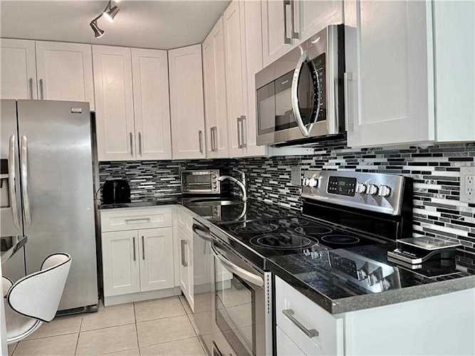 1428 SE 4th Ave #A-202 Deerfield Beach, FL 33441