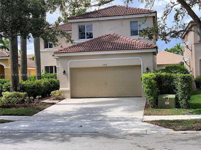 1707 Winterberry Ln Weston, FL 33327