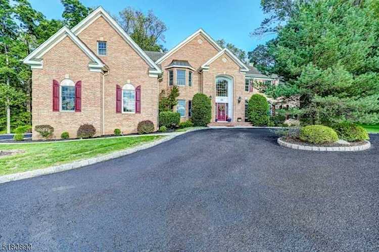 97 Old Smalleytown Rd Warren Twp., NJ 07059