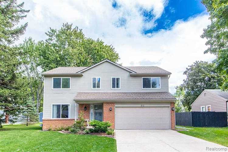 3432 Talbot Troy, MI 48083