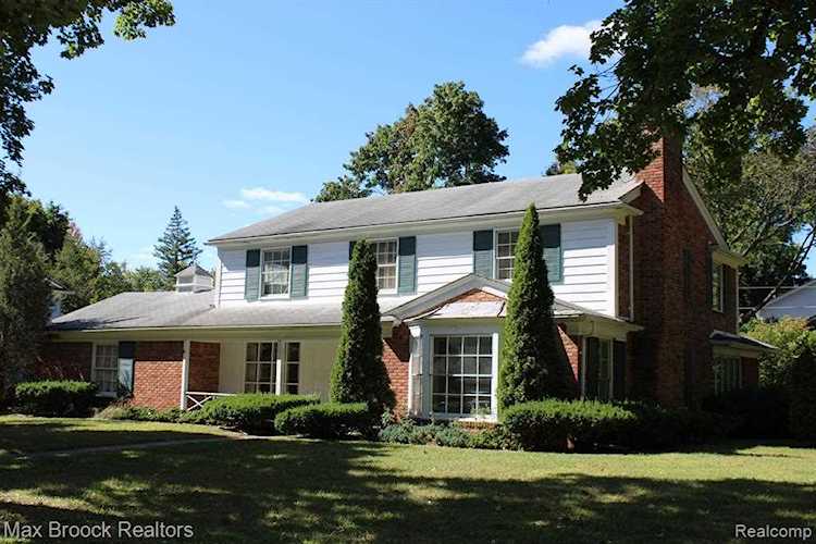 1419 Sandringham Bloomfield Hills, MI 48301