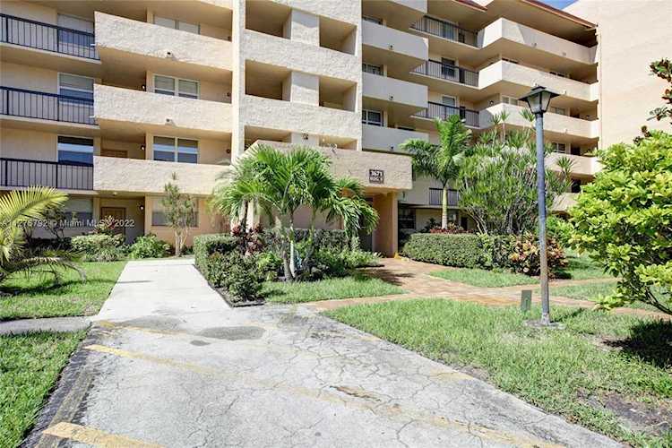 3671 Environ Blvd #364 Lauderhill, FL 33319