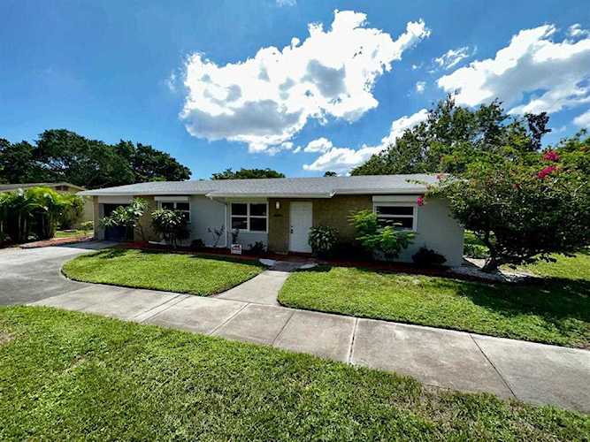 2621 SW Natura Avenue Deerfield Beach, FL 33441