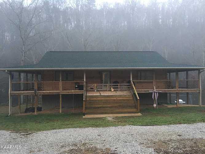 513 Lovely Bluff Rd Rocky Top, TN 37769