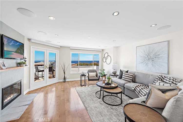 922 Acapulco St Laguna Beach, CA 92651
