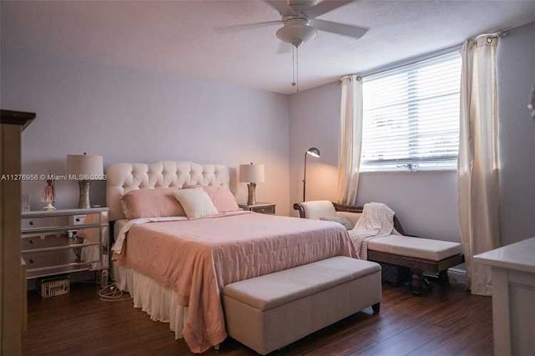 410 NW 68th Ave #220 Plantation, FL 33317