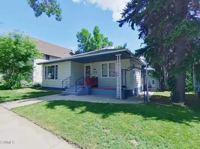 1025 N 4th St Bismarck, ND 58501
