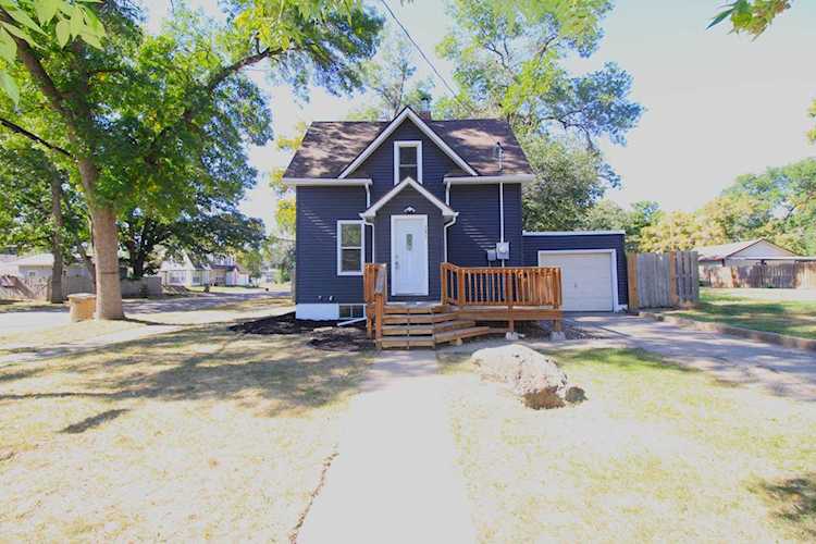 101 NW 7th Street Minot, ND 58703 | MLS 221824 Photo 1