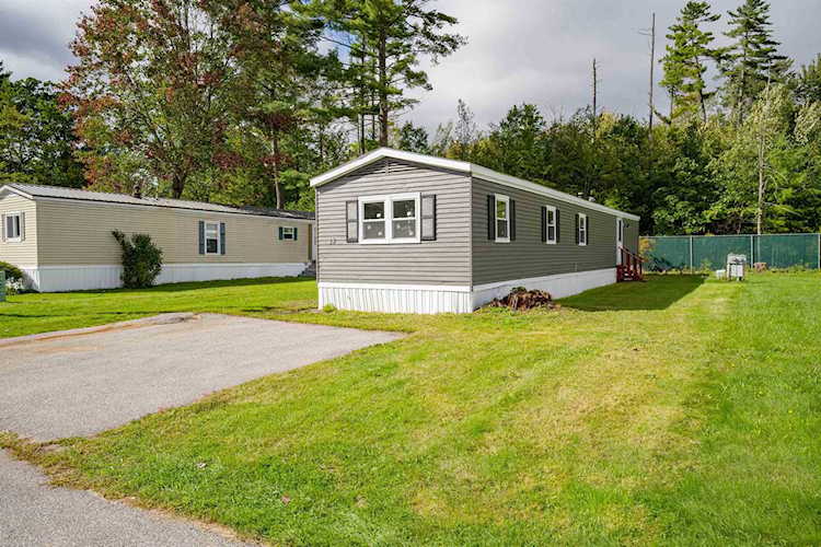 32 N Emperor Dr Concord, NH 03303