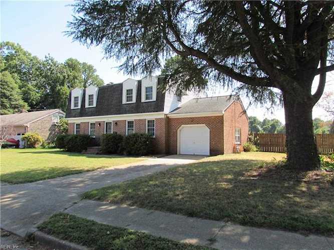 310 Alcove Dr Hampton, VA 23669