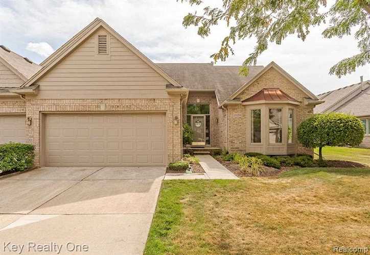 20280 Millville, Macomb, MI 48044 in Windemere Commons I|Macomb MLS# 60142862 Photo 1