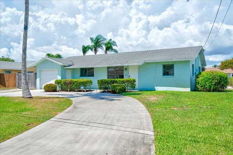 644 Eagle Drive Delray Beach, FL 33444