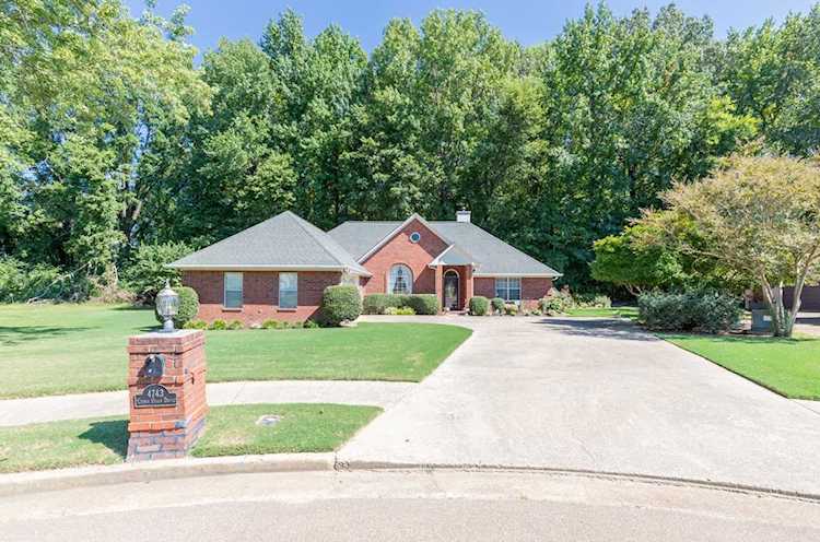 4743 Cedar Hills Dr Millington, TN 38053