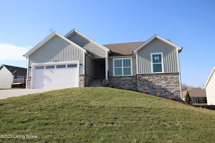 6303 Larkgrove Dr Louisville, KY 40229