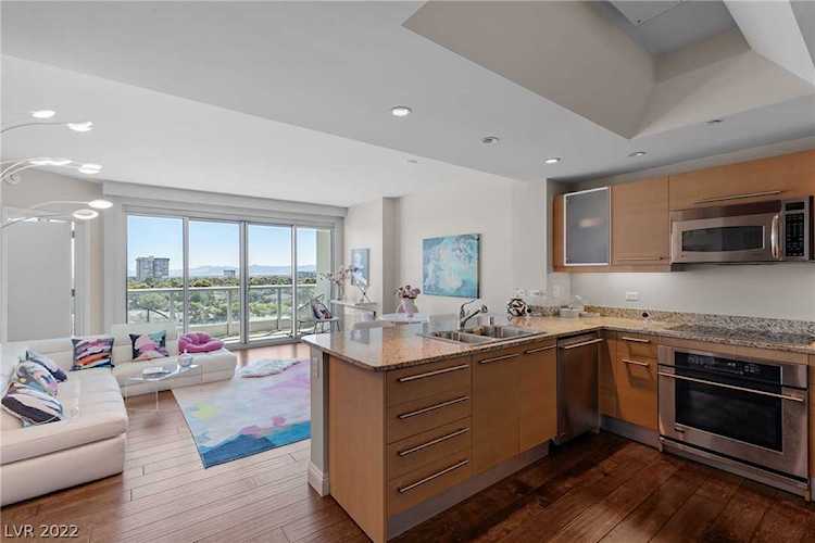 322 Karen Ave #705 Las Vegas, NV 89109