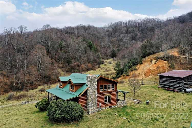 624 James Chapel Rd Clyde, NC 28721