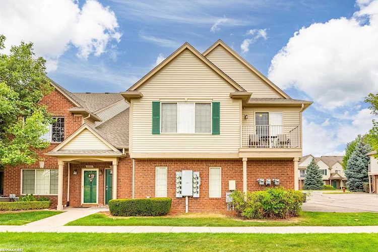 45528 Hidden View, Utica, MI 48315 in Hidden Borough Condo|Macomb MLS# 50085268 Photo 1