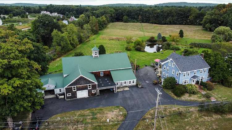 1 Main St East Kingston, NH 03827