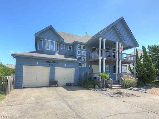 3640 Sandpiper Rd Virginia Beach, VA 23456 | MLS 10458331 Photo 1