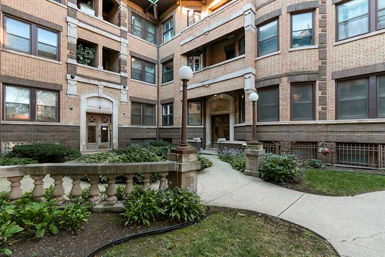 941 E Hyde Park Blvd #1 Chicago, IL 60615
