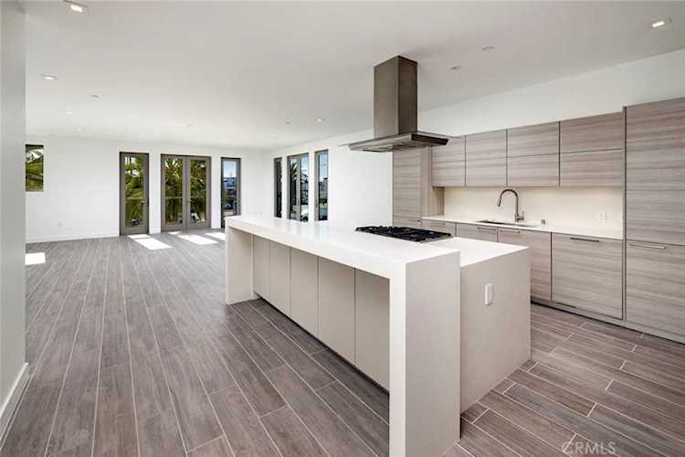 2280 Newport Blvd #201 Newport Beach, CA 92663