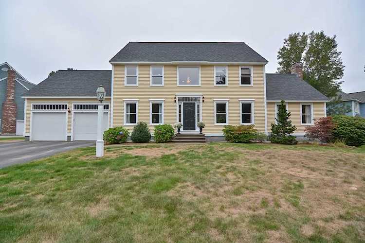 16 Old Farm Way Chelmsford, MA 01824