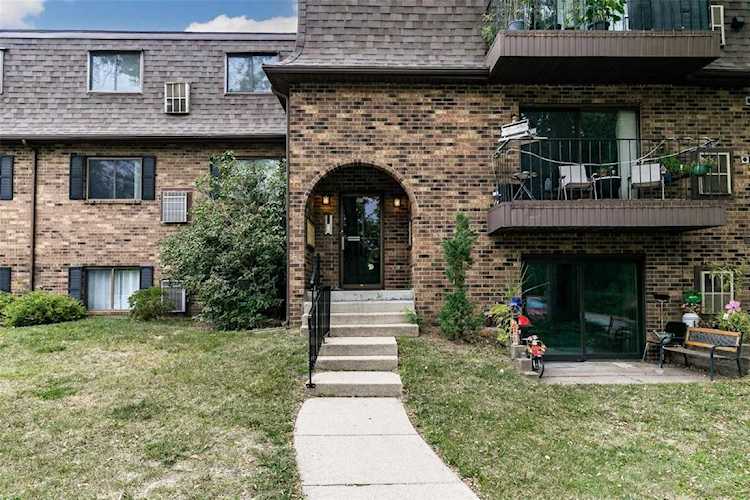 1015 SE Woodland Heights Ct Cedar Rapids, IA 52403